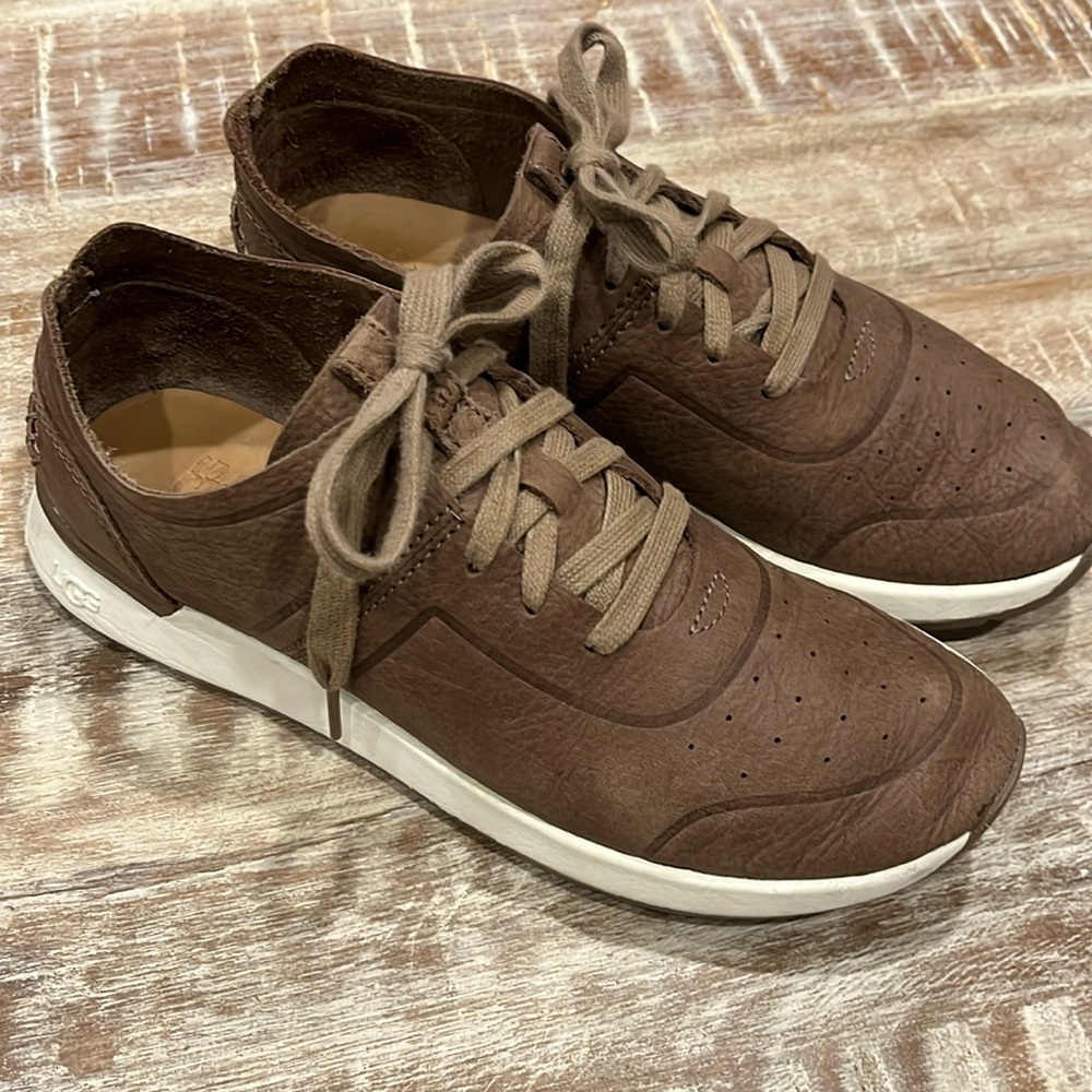UGG Sneakers